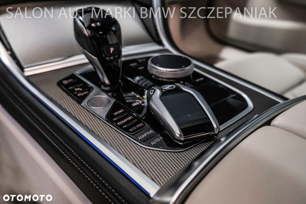 BMW Seria 8 840i xDrive - 17