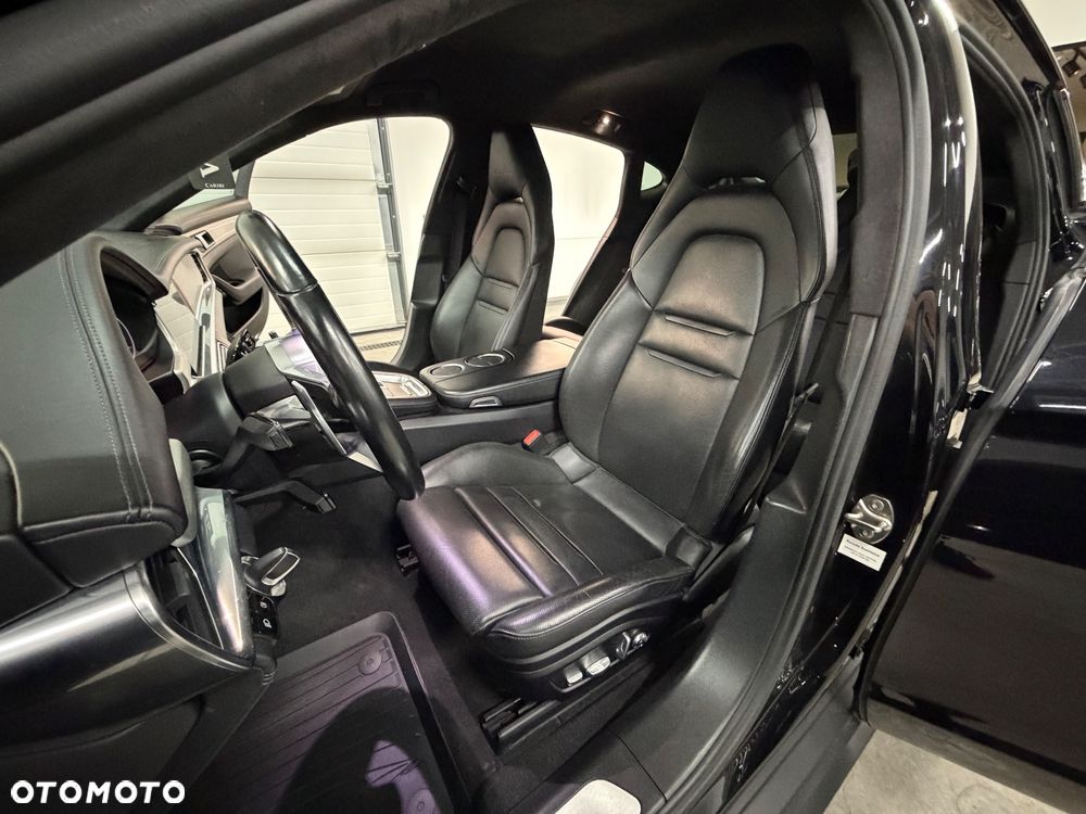 Porsche Panamera Turbo - 19