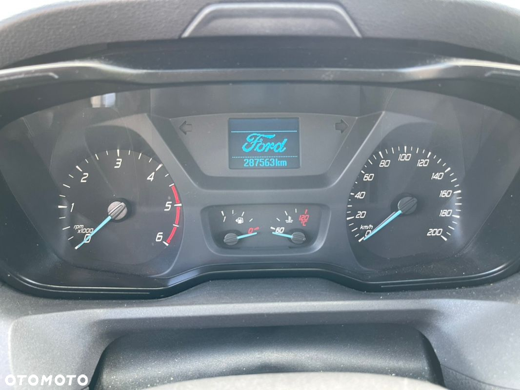 Ford Transit - 18