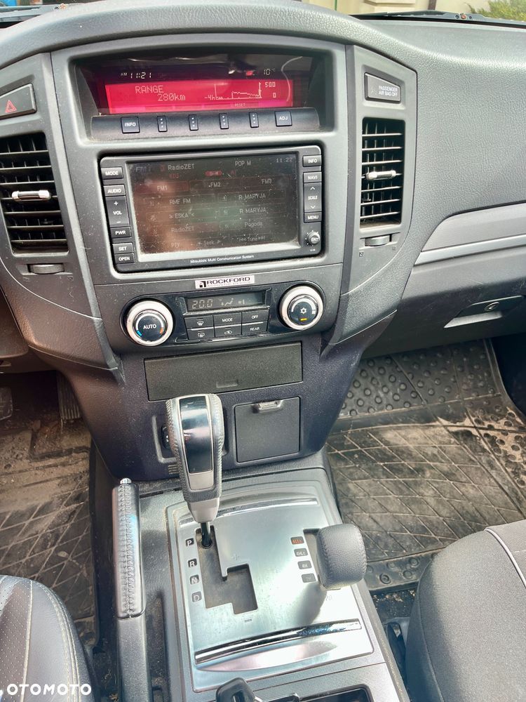 Mitsubishi Pajero - 6