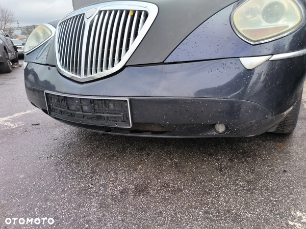 Zderzak przedni przód Lancia Thesis