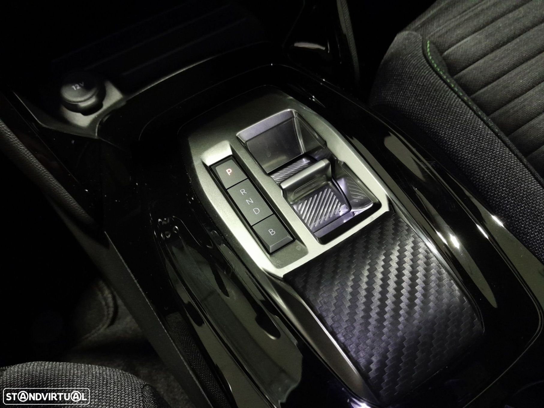 Peugeot e-2008 54 kWh Style - 15