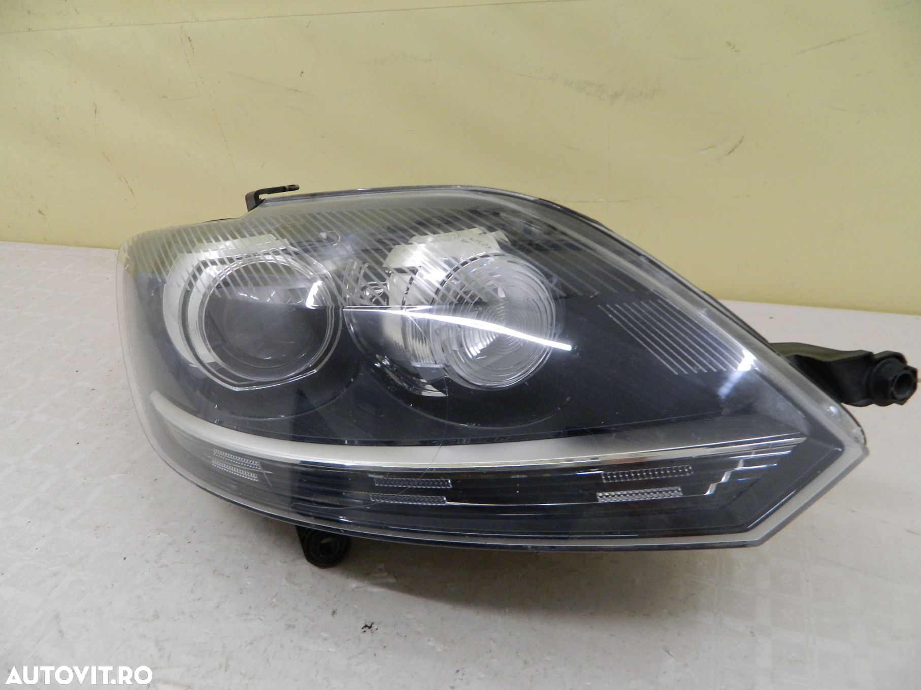 Far dreapta VW Golf 6 Plus Xenon Adaptiv,  2009, 2010, 2011, 2012, 2013. - 3