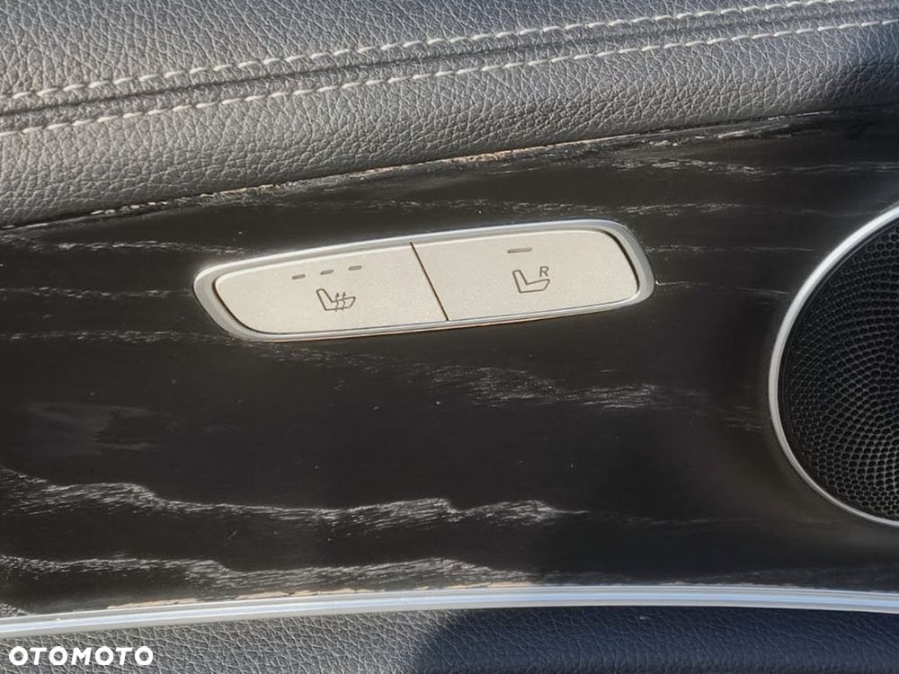 Mercedes-Benz Klasa E 220 d 4-Matic 9G-TRONIC - 11
