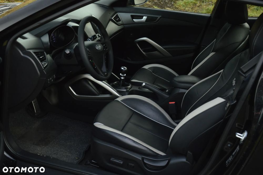 Hyundai Veloster - 26