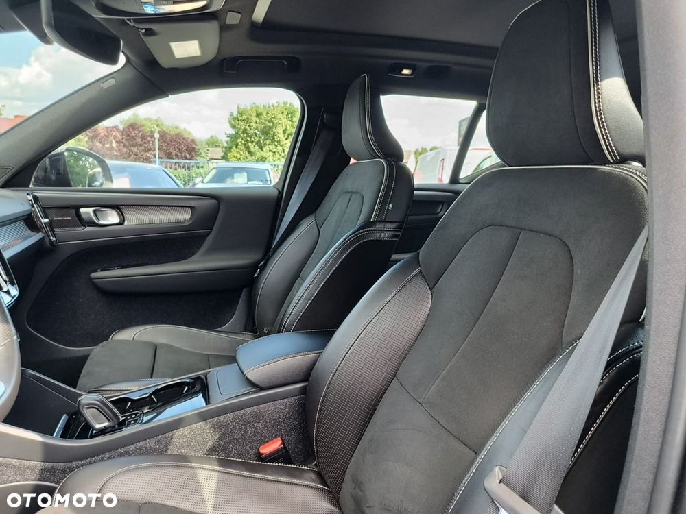 Volvo XC 40 82kWh Recharge Twin AWD Plus - 16