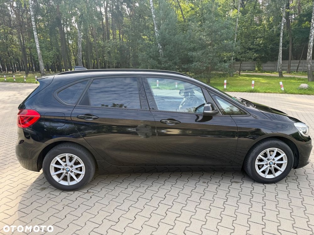 BMW Seria 2 218d - 4