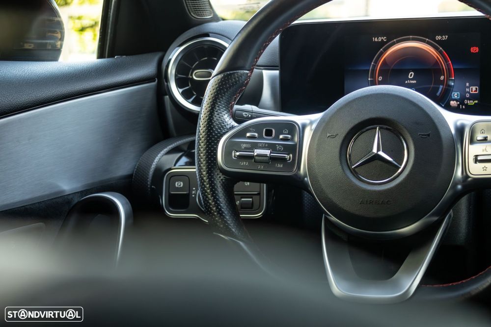 Mercedes-Benz A 250 e AMG Line - 20