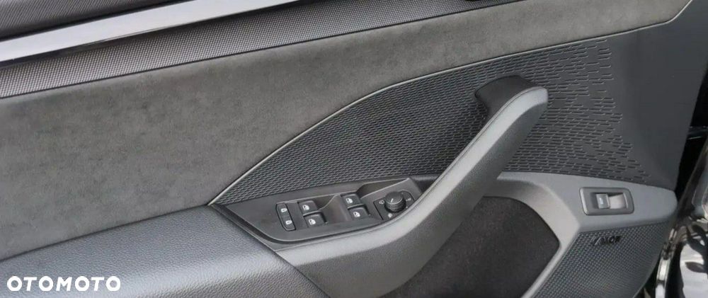 Skoda Octavia 2.0 TSI RS DSG - 8