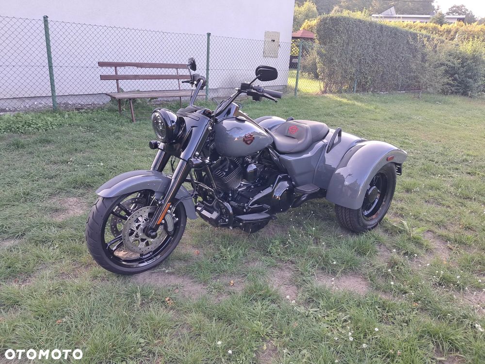 Harley-Davidson Trike Freewheeler - 4