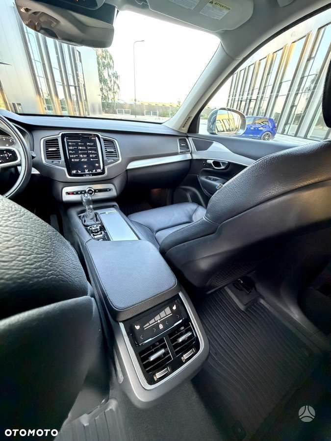 Volvo XC 90 T6 AWD Momentum Pro - 8