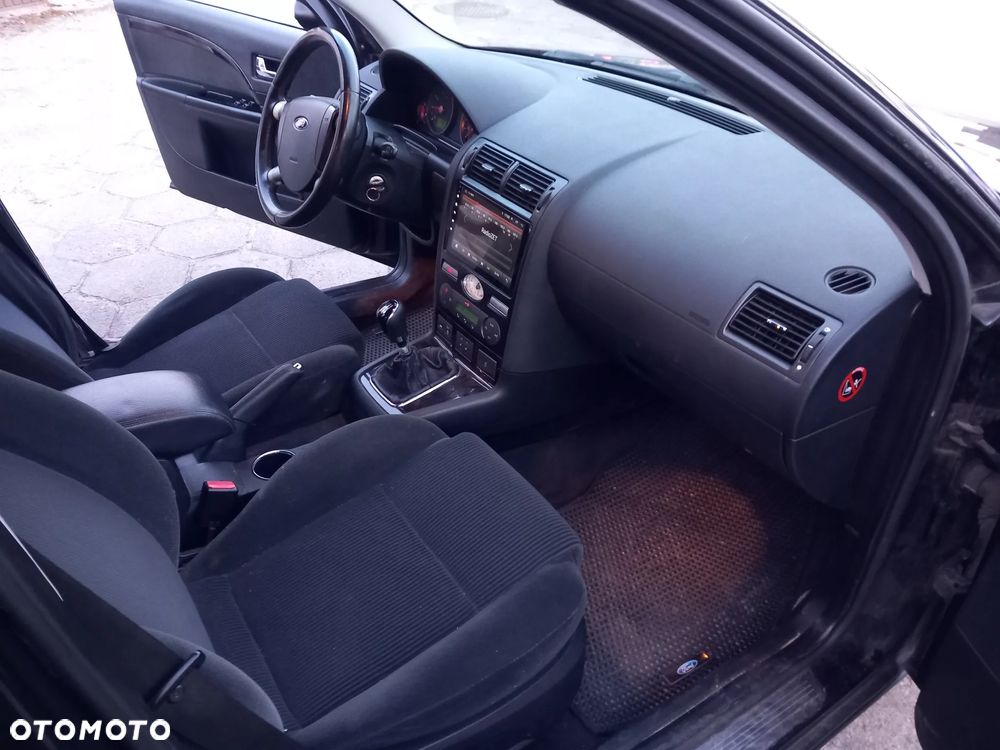 Ford Mondeo - 10