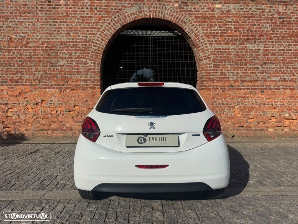Peugeot 208 1.6 BlueHDi Style - 11