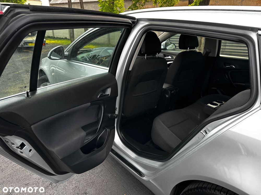 Opel Insignia 1.8 - 16