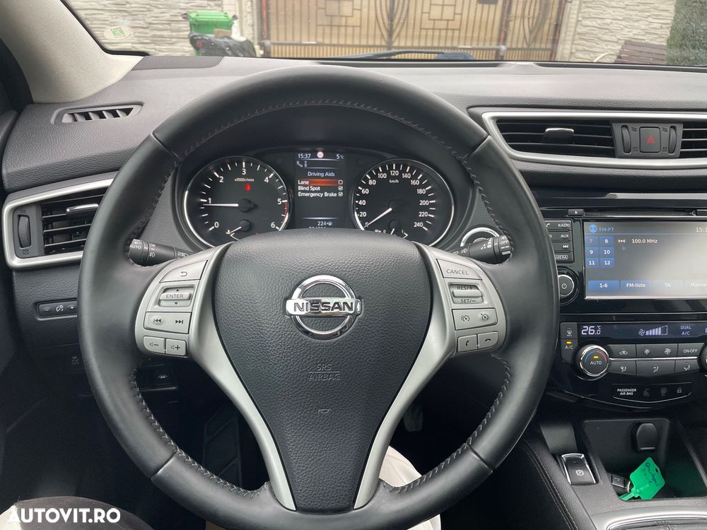 Nissan Qashqai - 25