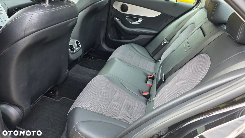 Mercedes-Benz Klasa C - 22