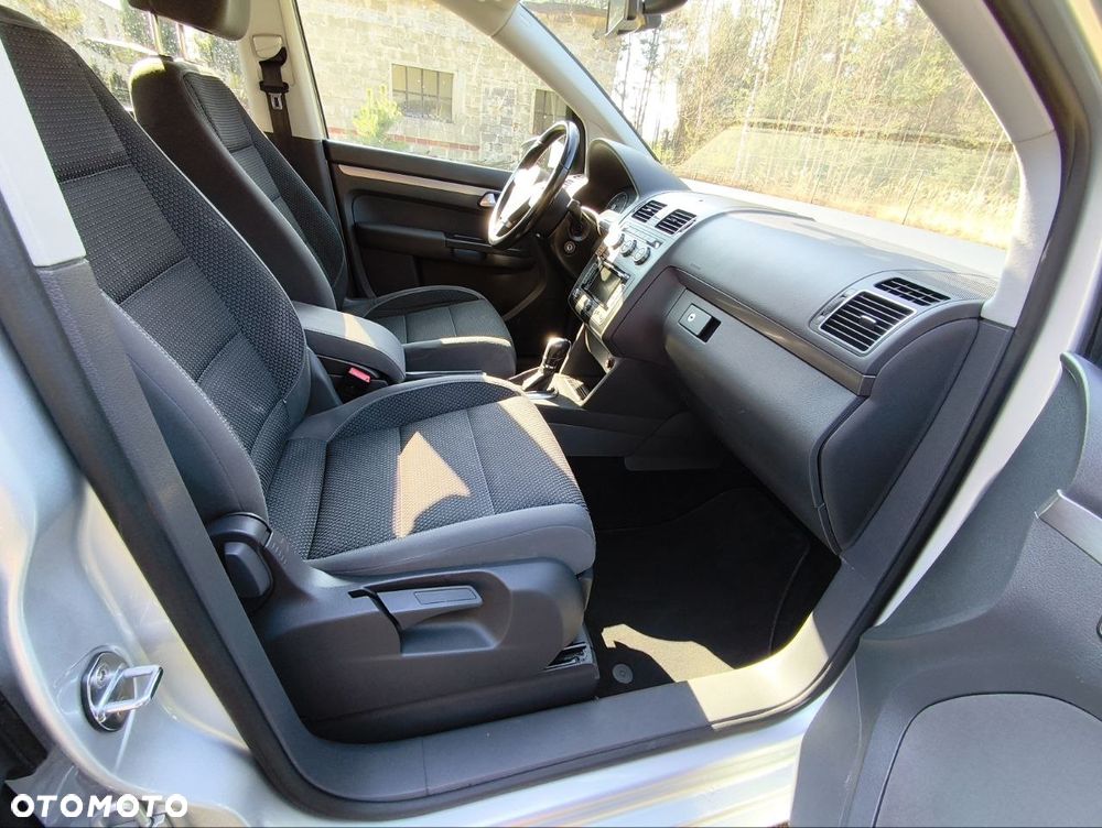 Volkswagen Touran 1.6 TDI DPF BlueMotion Technology DSG Comfortline - 11