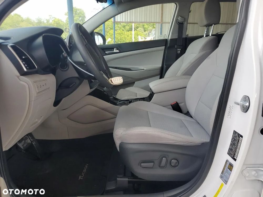Hyundai Tucson 1.6 GDi 2WD DCT Premium - 8