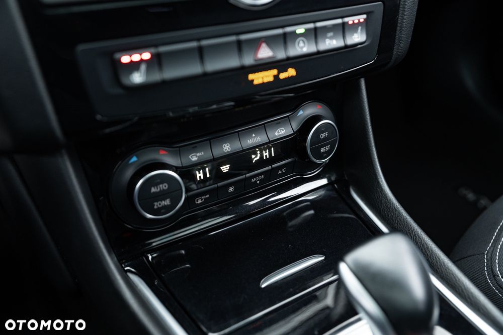 Infiniti Q30 2.2d DCT AWD Sport - 35