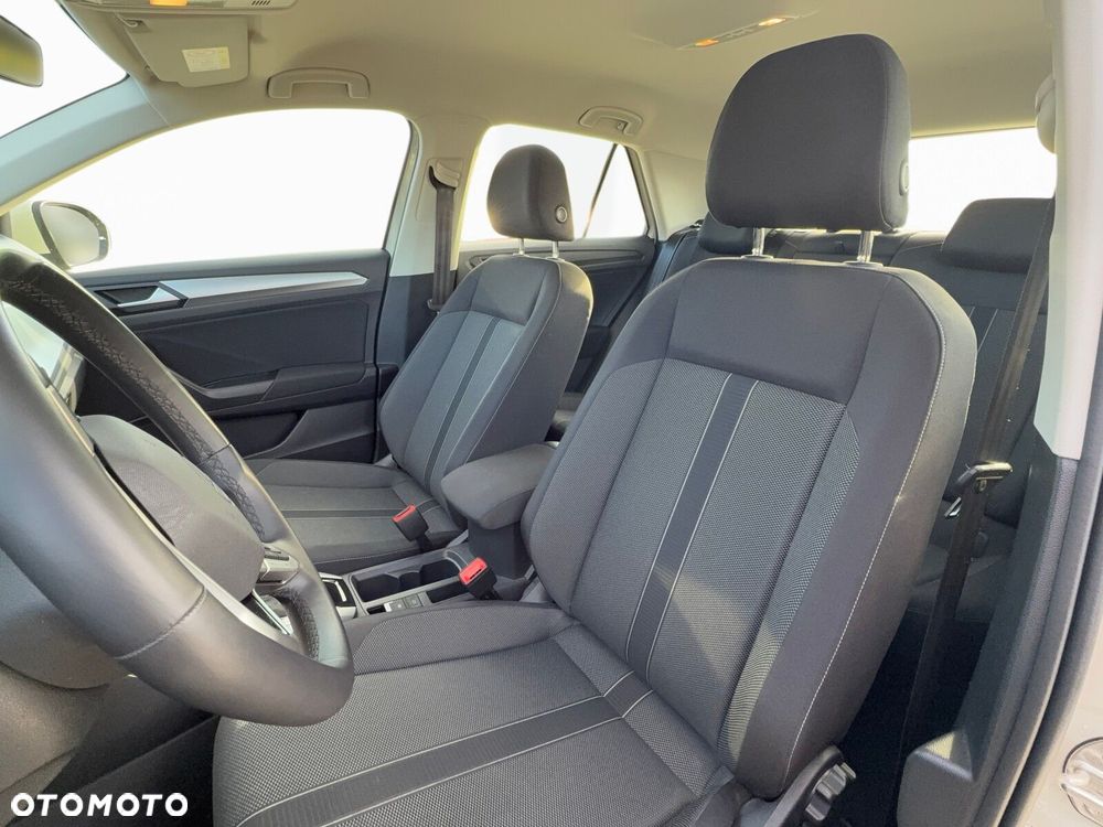 Volkswagen T-Roc - 24