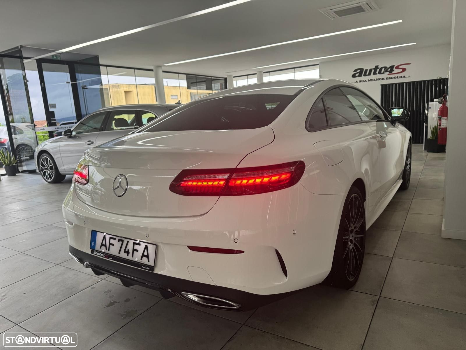 Mercedes-Benz E 220 d AMG Line - 11