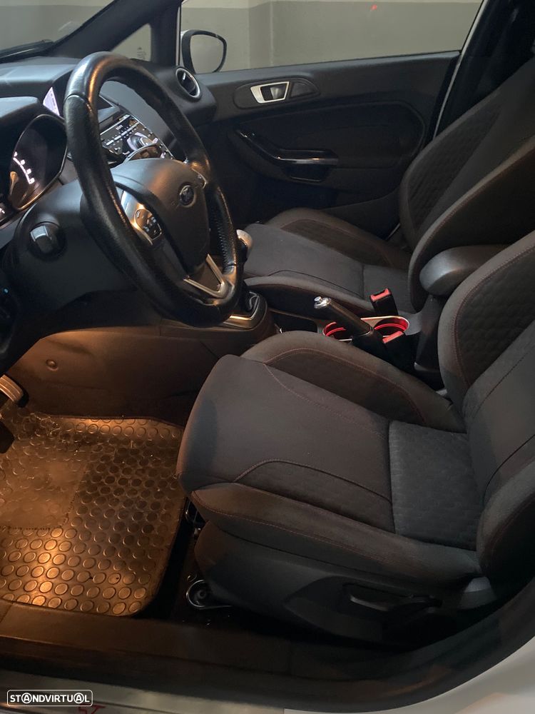 Ford Fiesta 1.0 EcoBoost ST-Line - 6