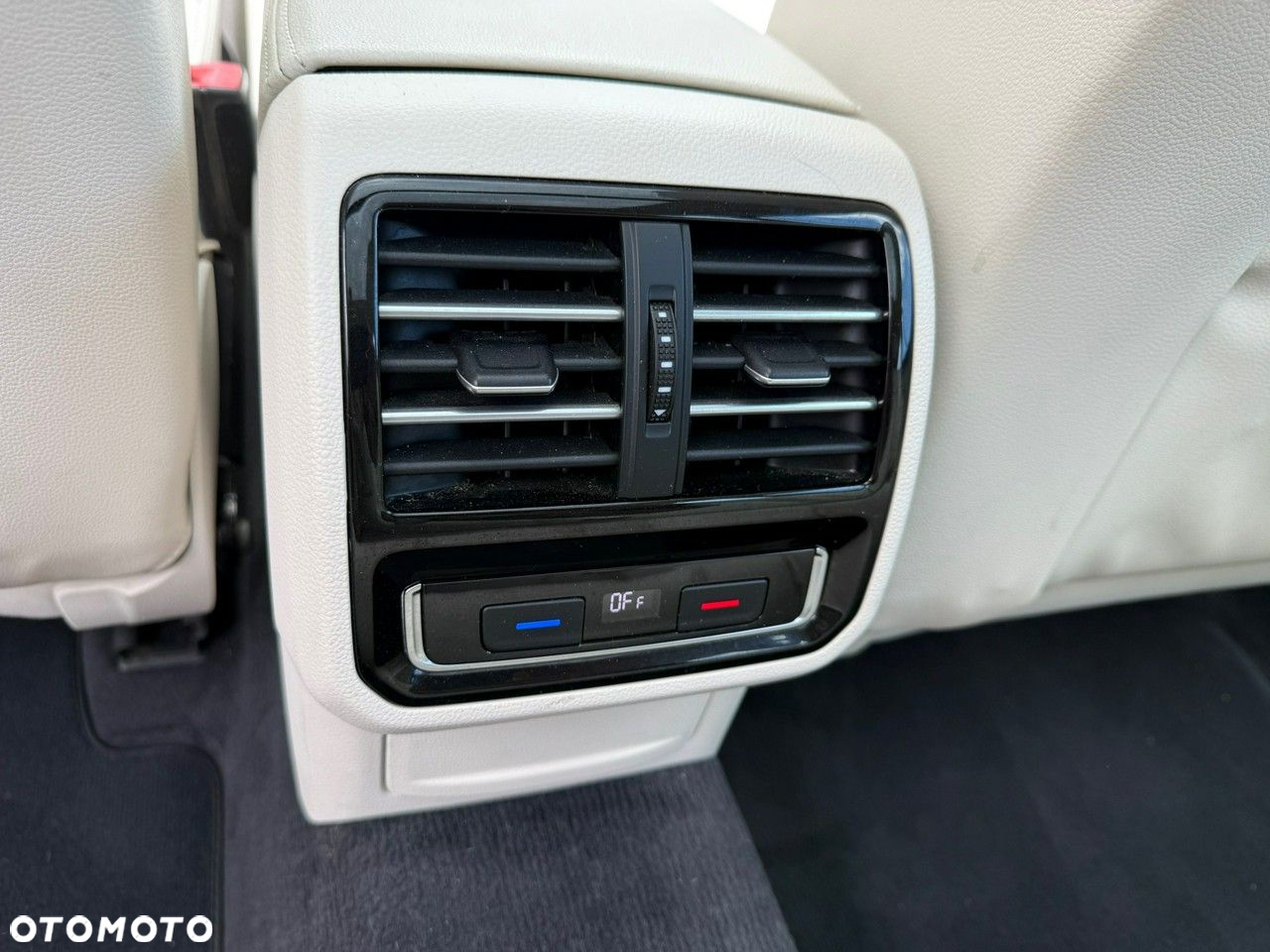 Volkswagen Passat - 15