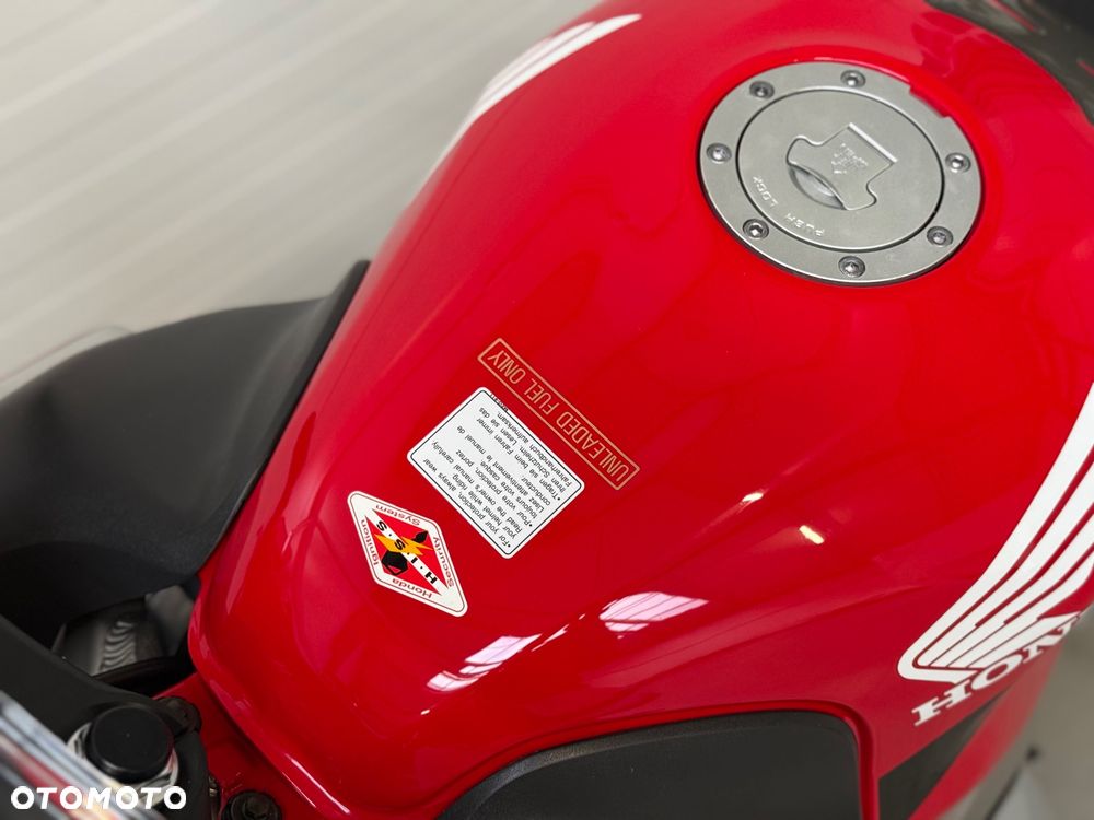 Honda CBR - 27
