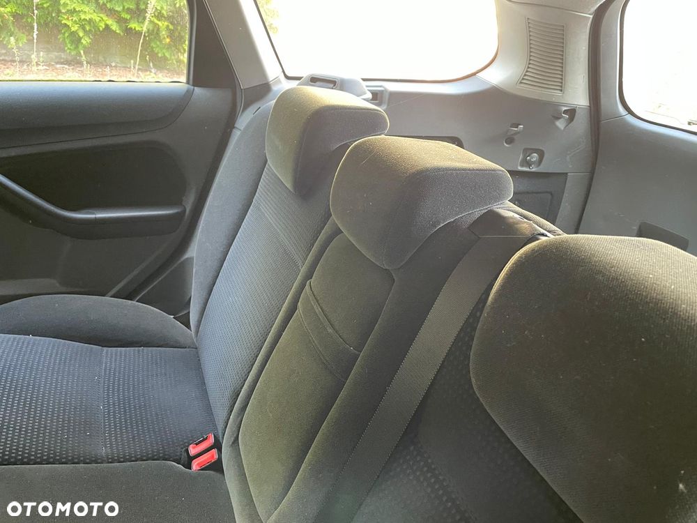 Ford Focus 1.6 TDCi Ghia - 22