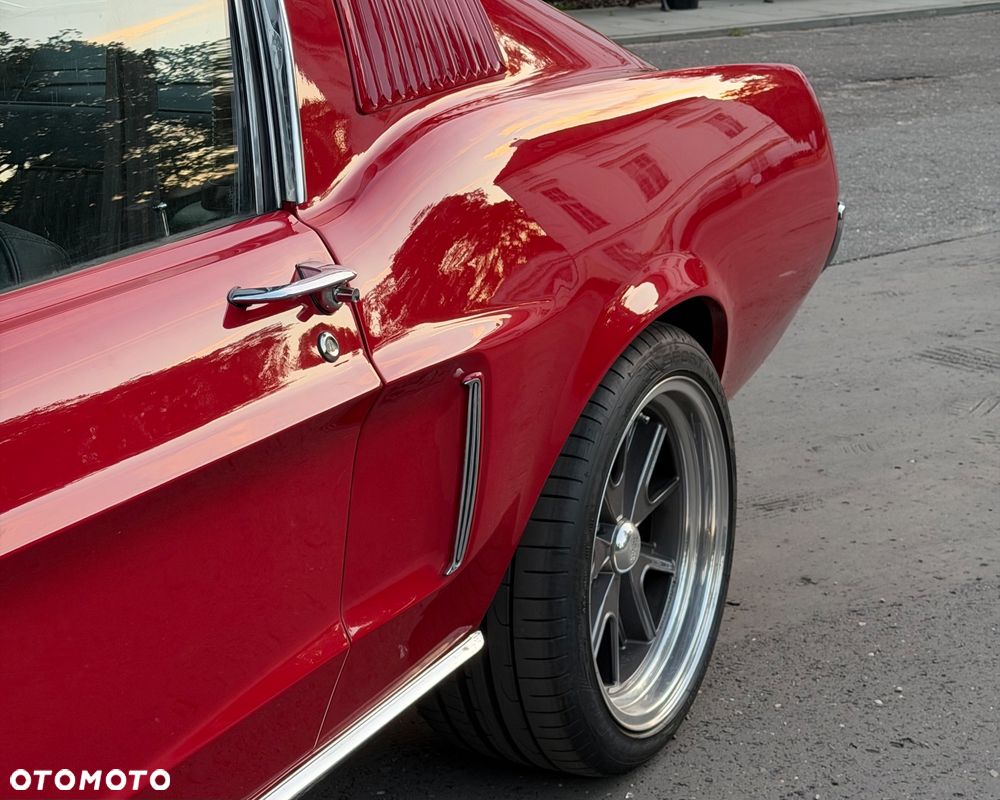 Ford Mustang - 28