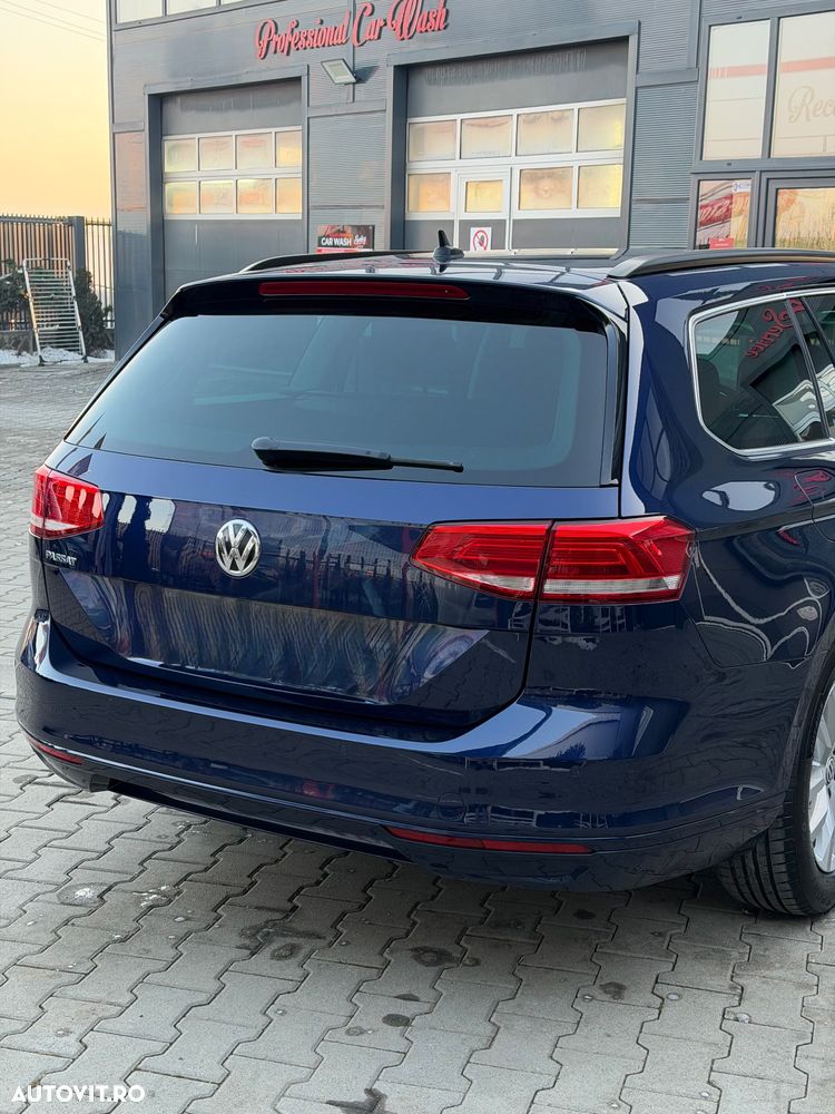 Volkswagen Passat 2.0 TDI SCR DSG Trendline - 7