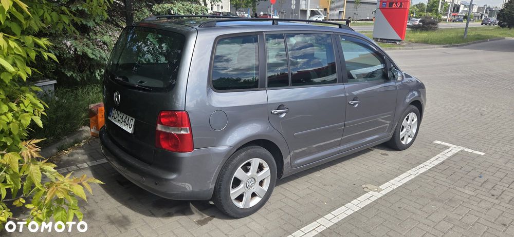 Volkswagen Touran 1.9 TDI DPF Highline - 6