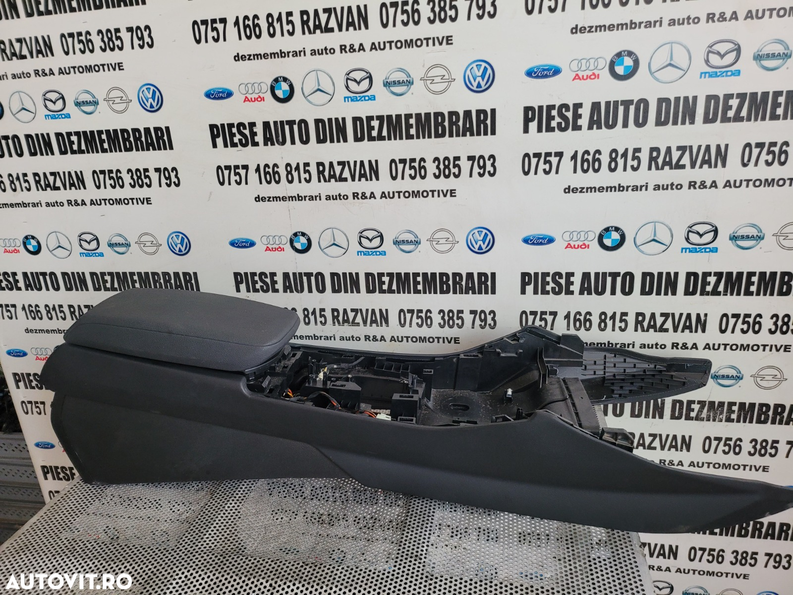 Cotiera Bmw X4 F26 Volan Stanga Din Piele Impecabila Cu Modul Auxiliar Si Usb An 2014-2015-2016-201 - 3