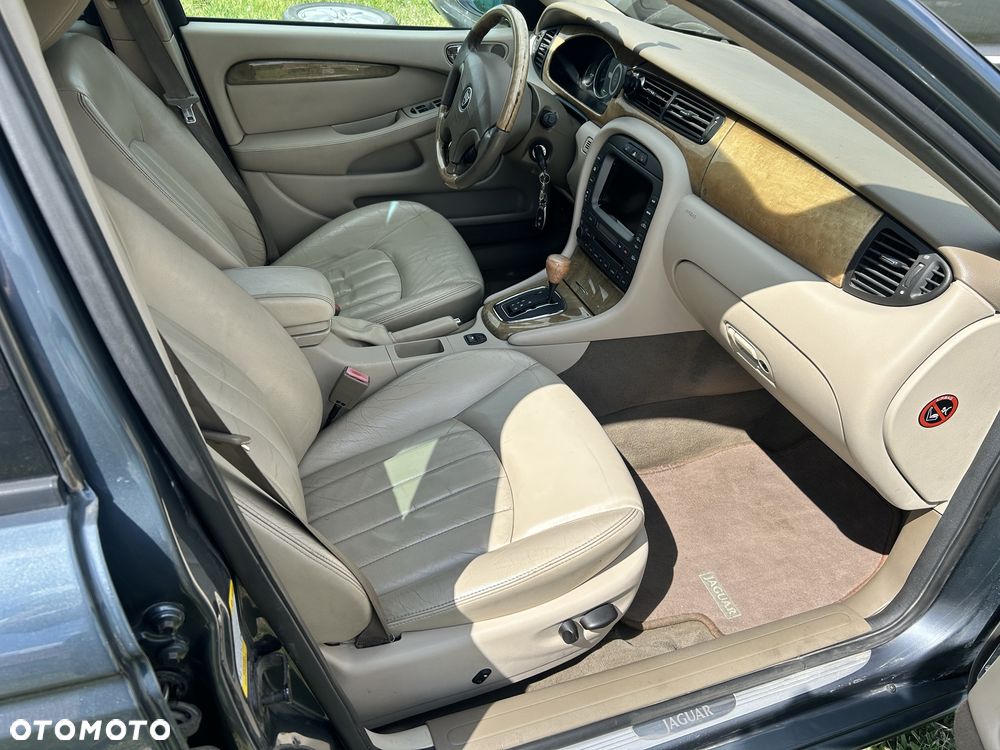 Jaguar X-Type - 6