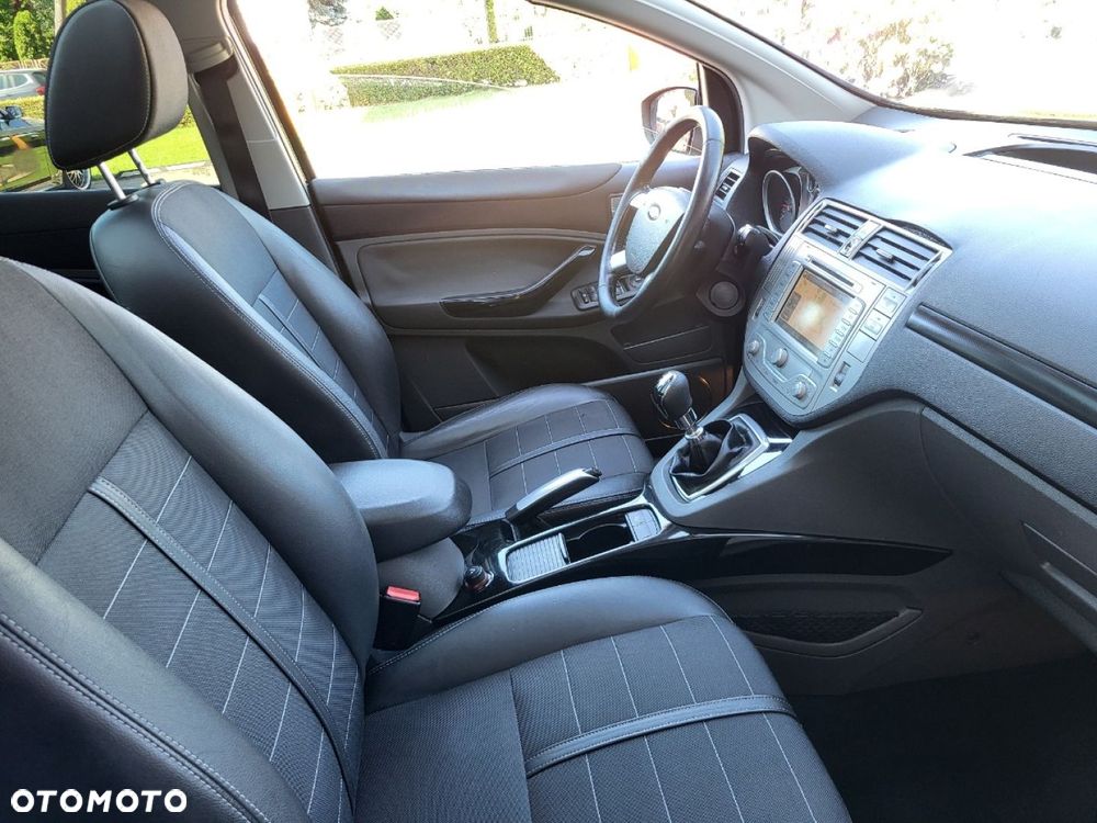 Ford Kuga - 30