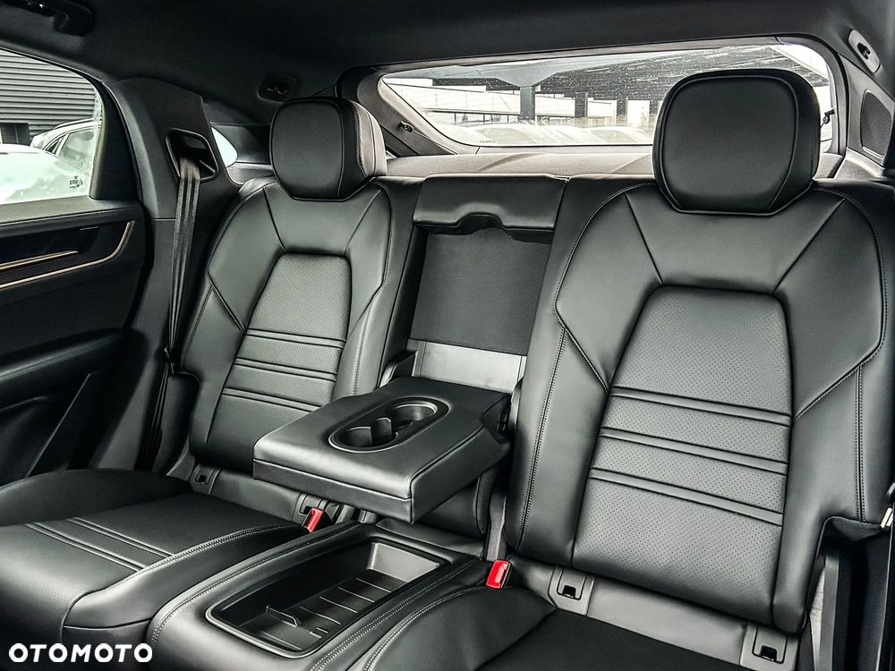 Porsche Cayenne S E-Hybrid PHEV Black Edition - 25