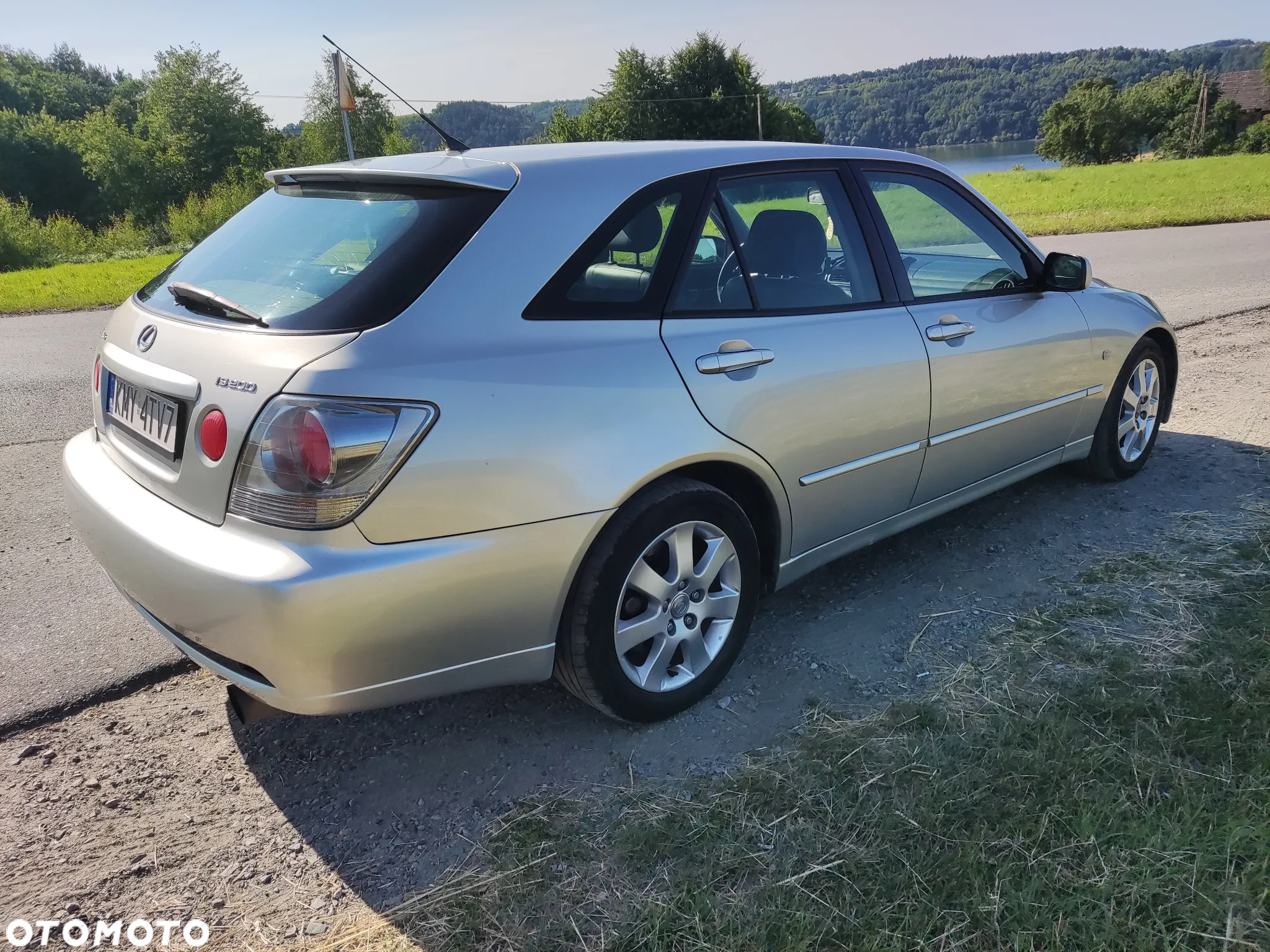 Lexus IS 200 SportCross - 5