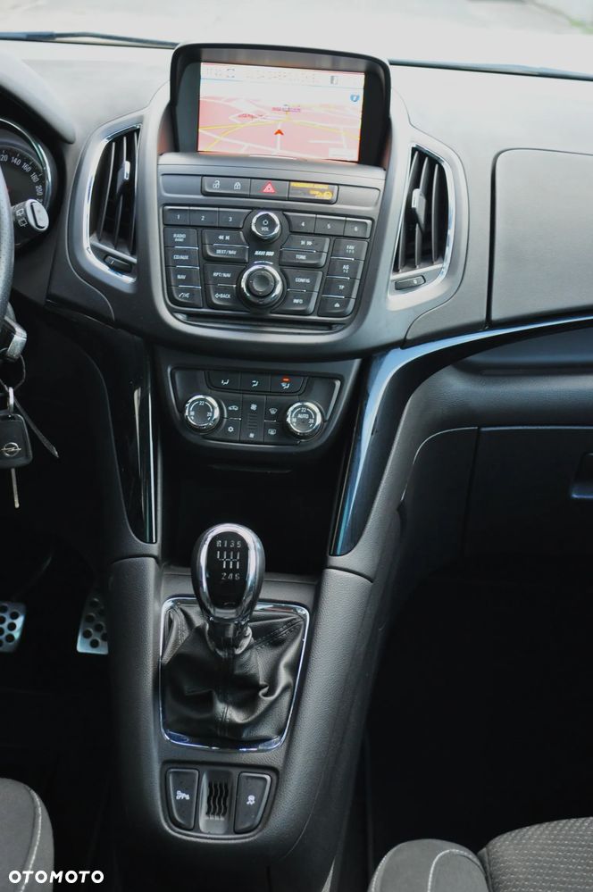 Opel Zafira - 16