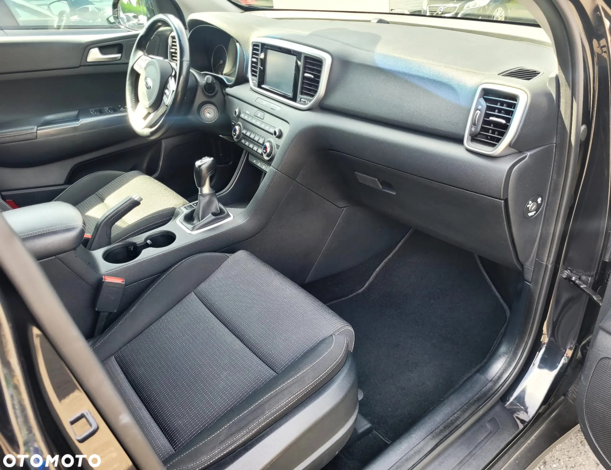 Kia Sportage 1.6 GDI Black Edition 2WD - 12