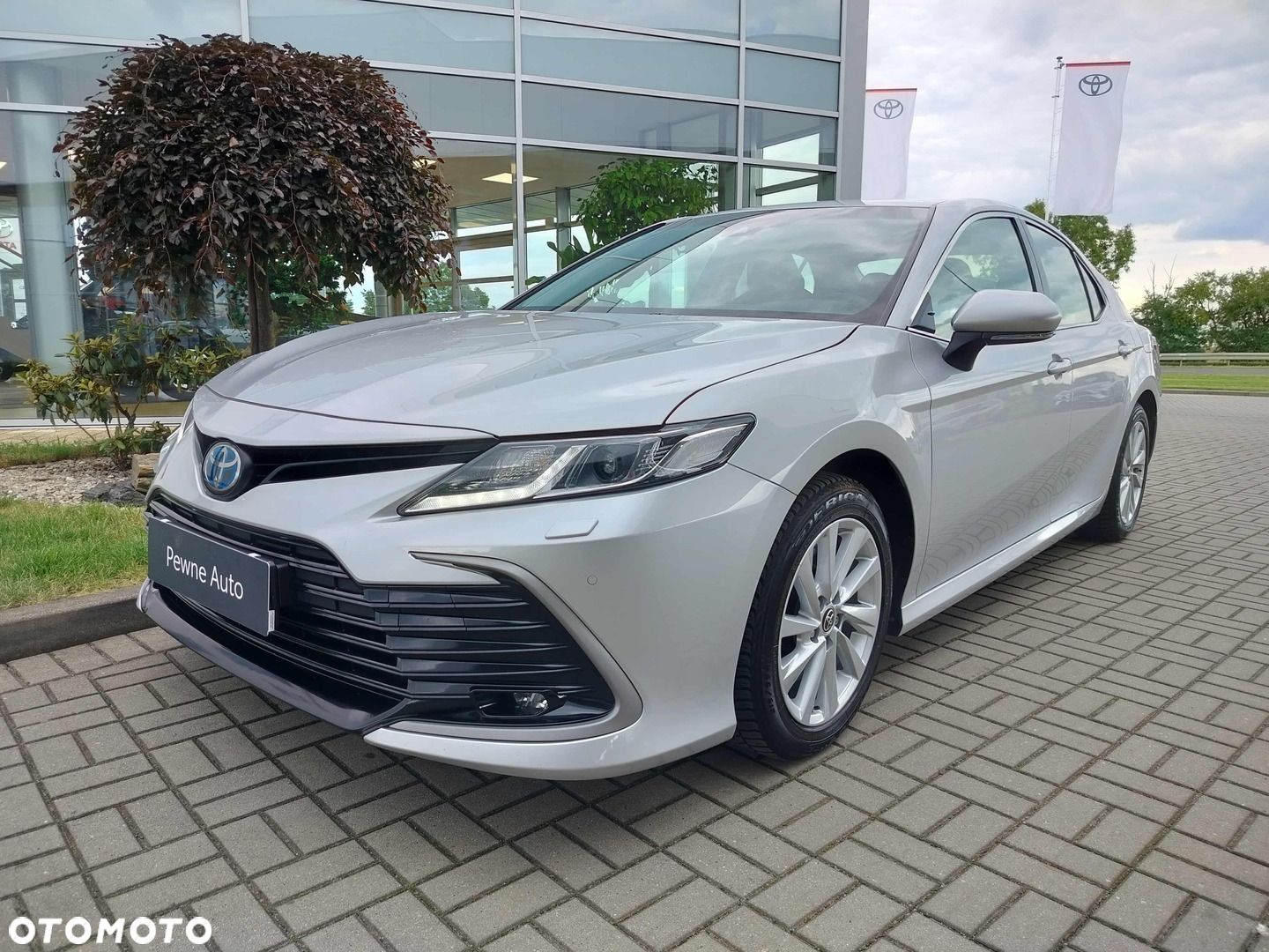 Toyota Camry - 1