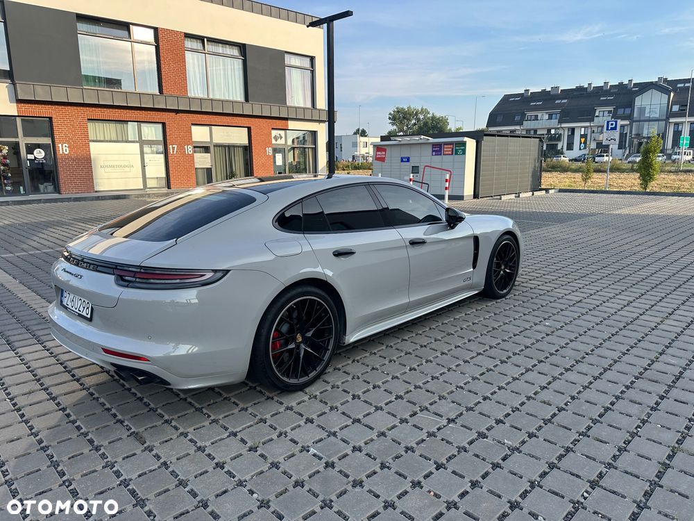 Porsche Panamera GTS GPF - 4
