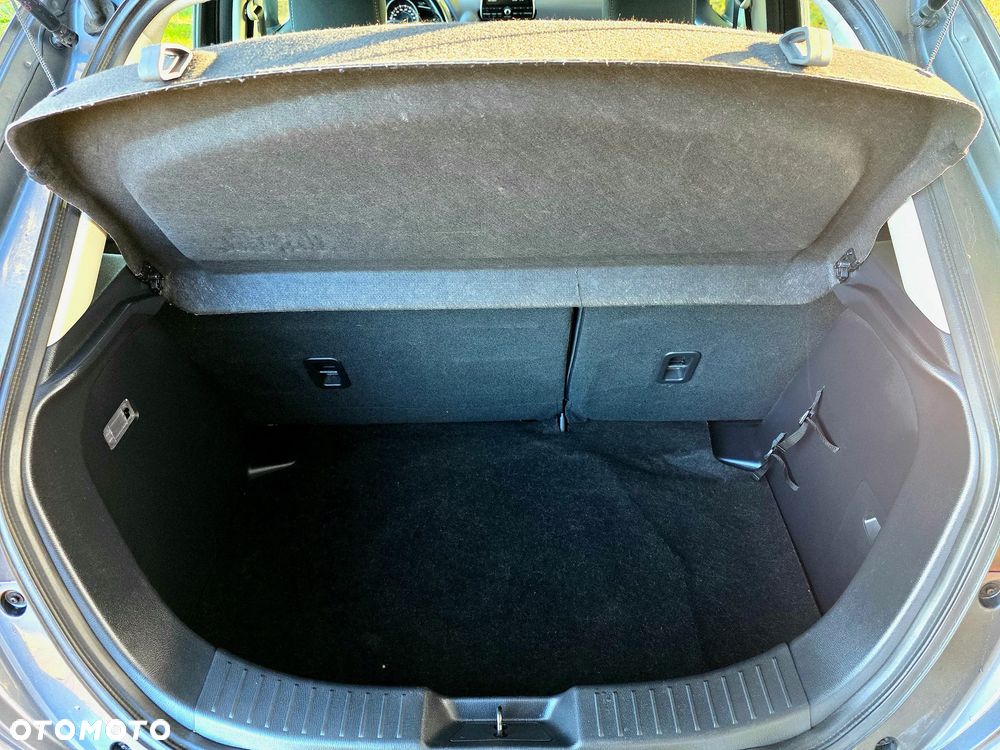 Mazda 2 - 10