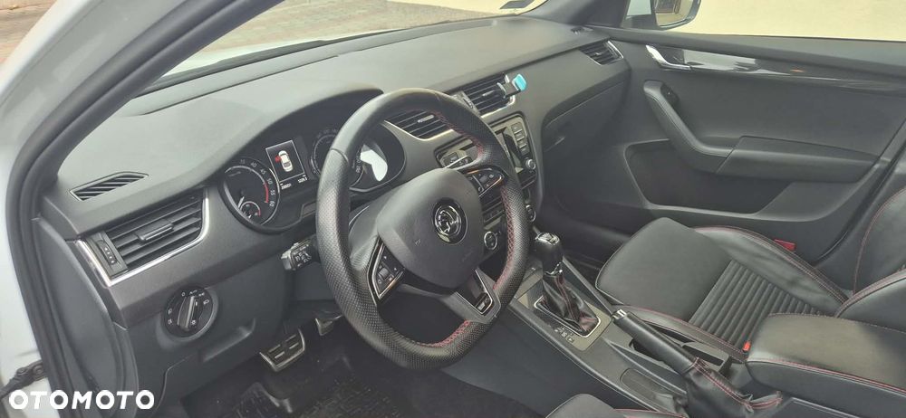 Skoda Octavia 2.0 TDI RS DSG - 14