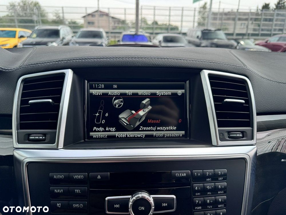 Mercedes-Benz GL 500 4Matic (BlueEFFICIENCY) 7G-TRONIC - 33