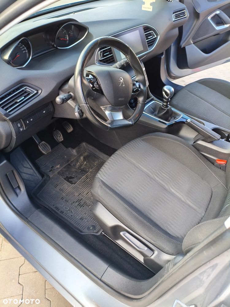 Peugeot 308 1.2 PureTech Allure S&S - 13