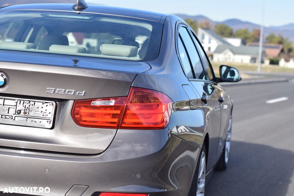 BMW Seria 3 320d Aut. Modern Line - 34