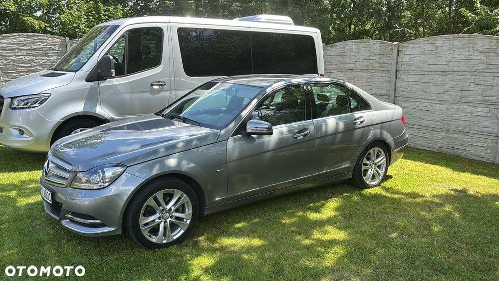 Mercedes-Benz Klasa C 180 CGI BlueEff Avantgarde - 2