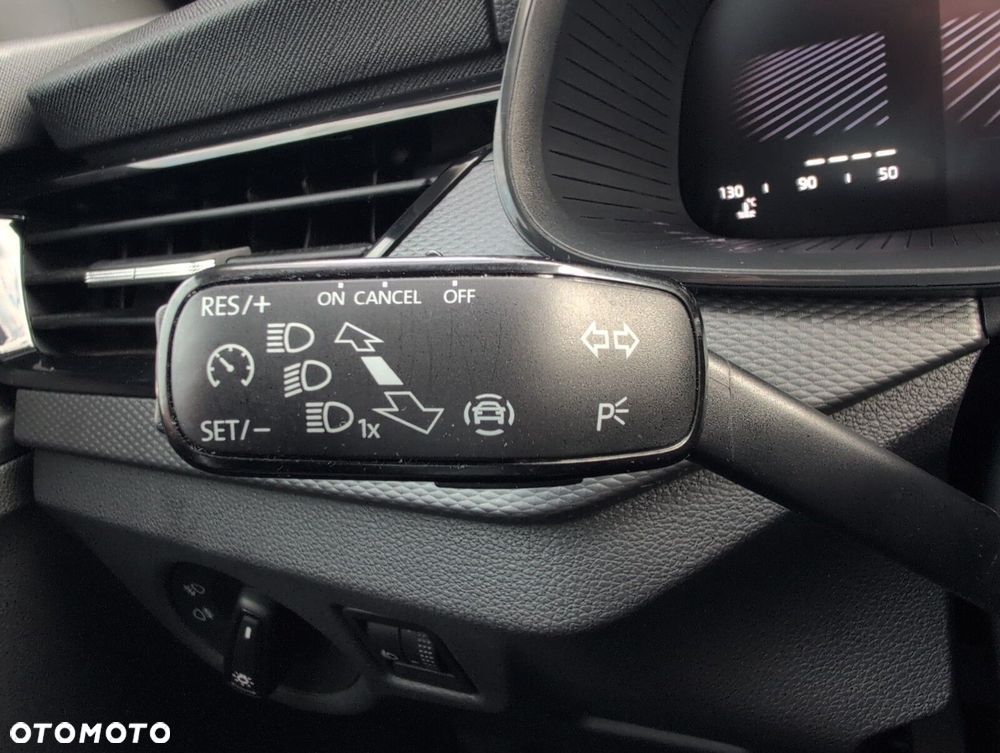 Skoda Kamiq 1.0 TSI Essence - 22