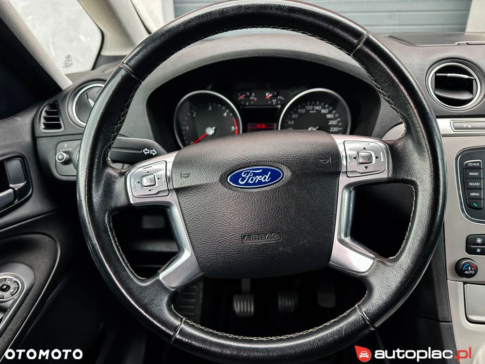Ford Galaxy - 30