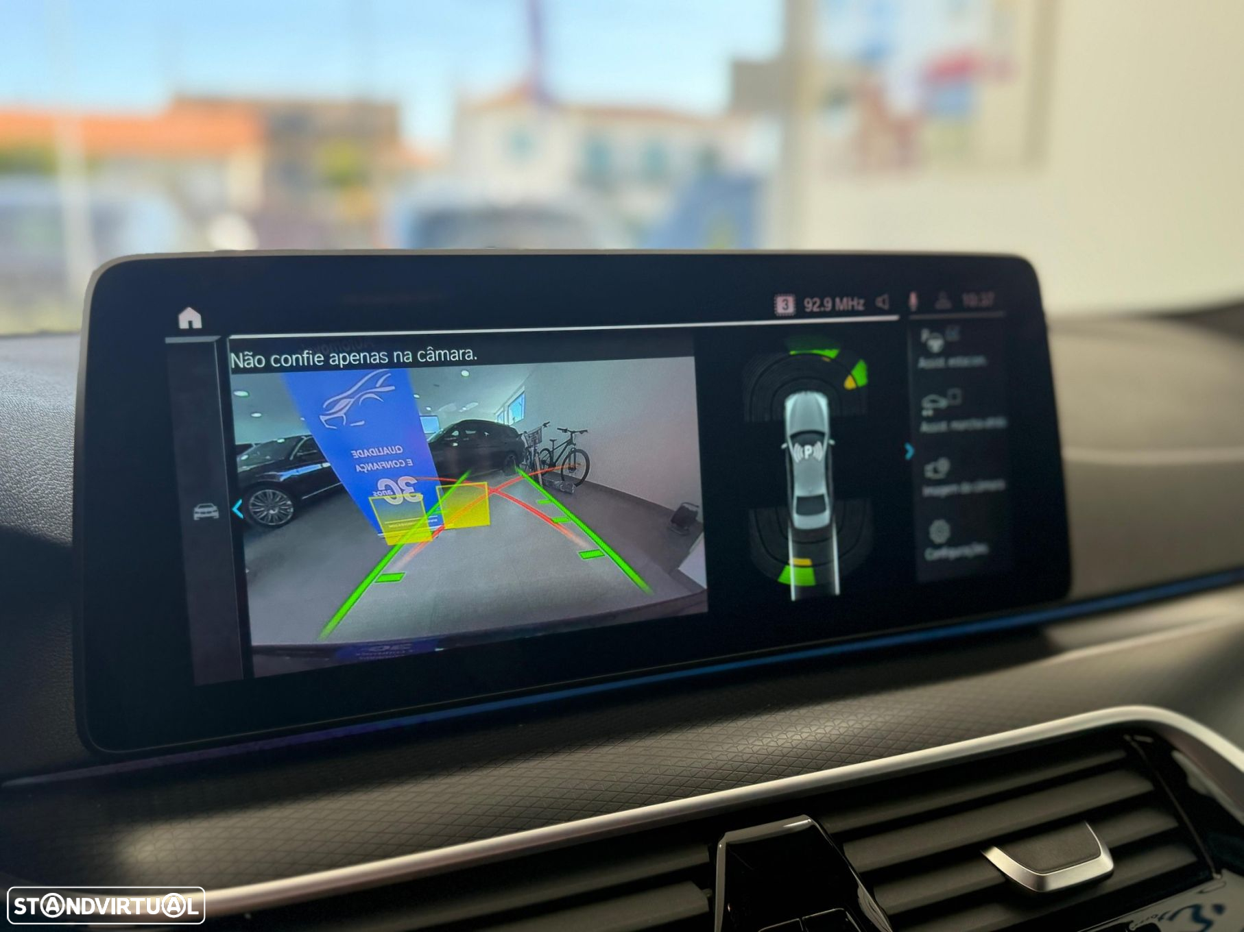 BMW 530 e Pack M - 12